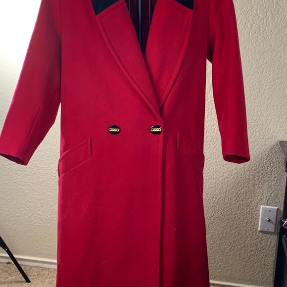 ✨RED DONNYBROOK COAT✨ - Picture 3 of 7
